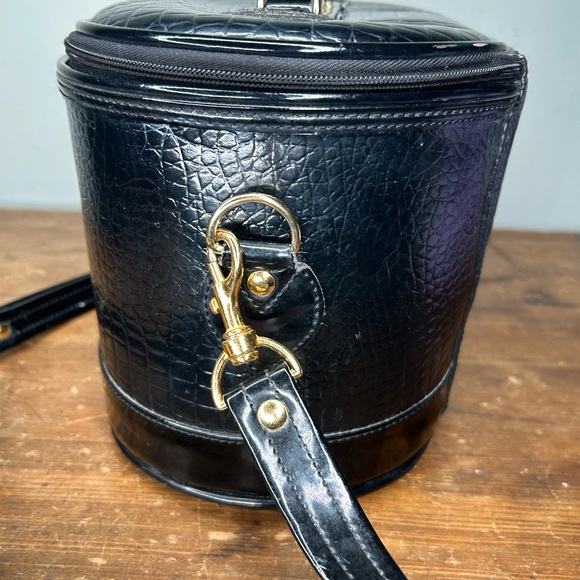 Pierre Balmain Black Croc-Embossed Cosmetic Bag - Picture 4 of 11